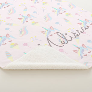 Couverture Sherpa monogramme de pastel pastel unicorne mignon