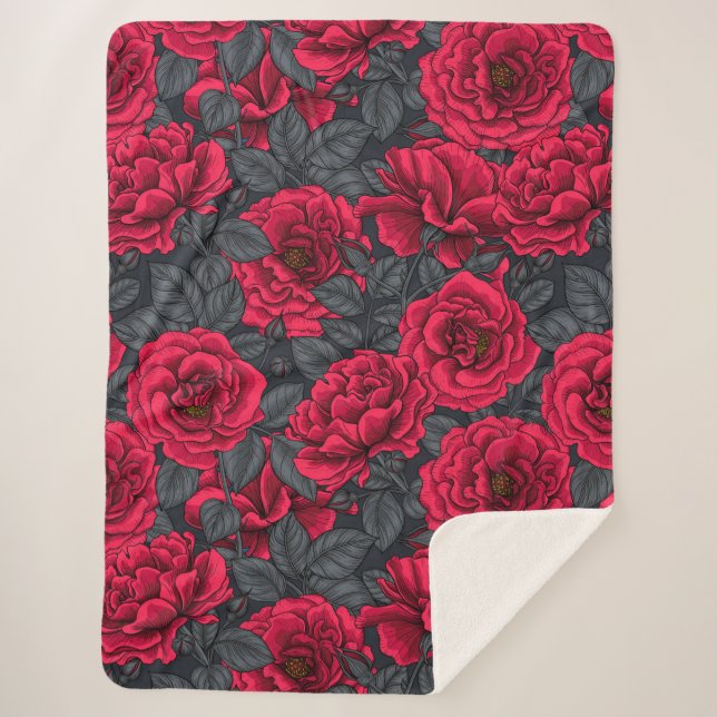 Couverture Sherpa Red roses with gray leaves on black (Devant)