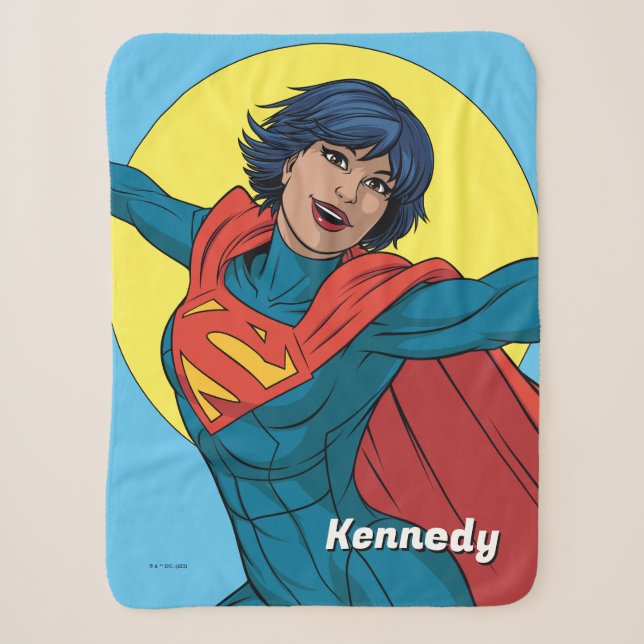 Couverture Sherpa Supergirl volant en costume bleu (Devant)