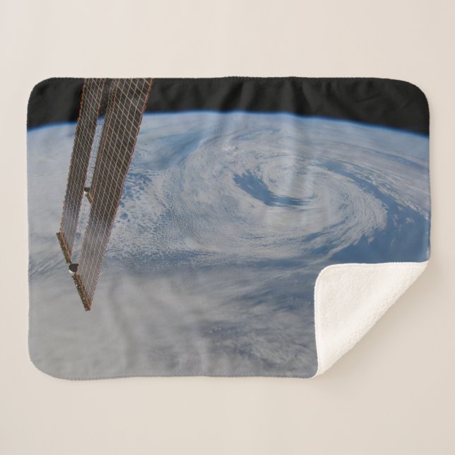 Couverture Sherpa Un Système De Faible Pression Mi-Atlantique. (Devant (Horizontal))