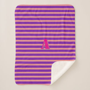 Couverture Sherpa Une bande rose violet de monogramme