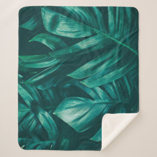 Couverture Sherpa Vert foncé, feuillage de jungle tropicale.