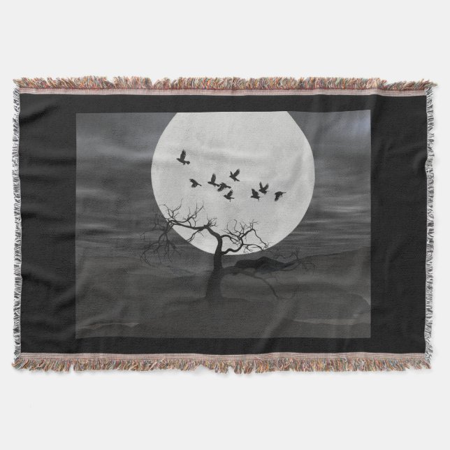 Couverture Spooky Ravens Flying Against the Full Moon (Devant)
