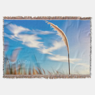 Couverture Sunlit Pampas Grass Against Deep Blue Sky