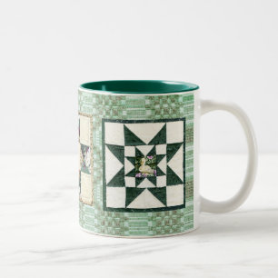 Couvertures de lit vintages et tasse II d'édredons