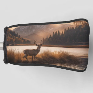 Couvre-club De Golf Énorme cerf à cheval sur le lac Mountain