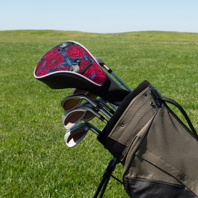 Couvre-club De Golf Wrens in the peonies (In Situ)