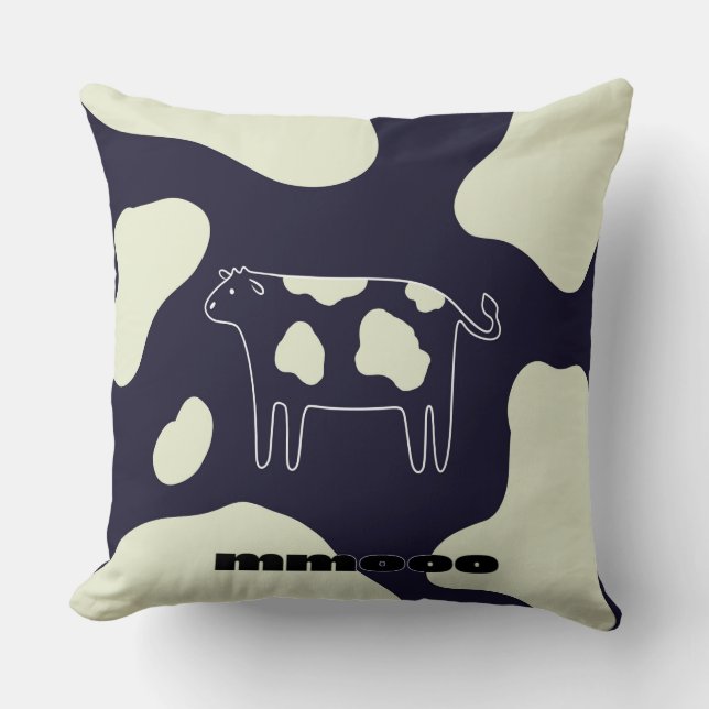 Cow black and white throw pillow (Front)
