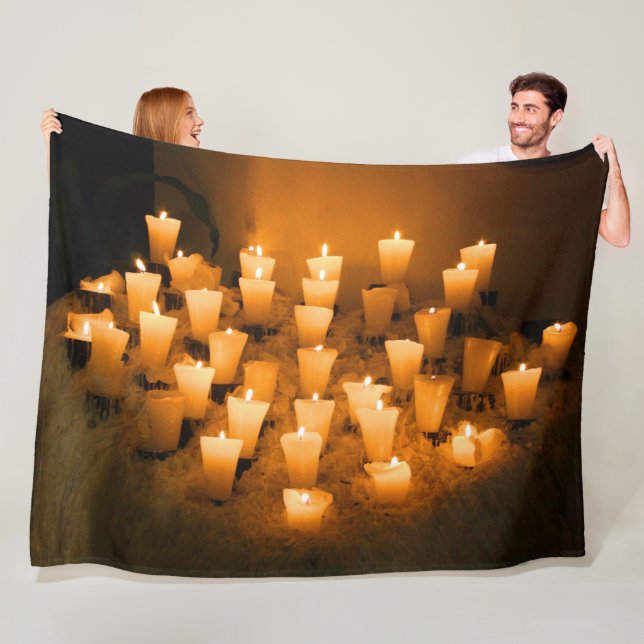 COZY CANDLES FLEECE BLANKET (In Situ)