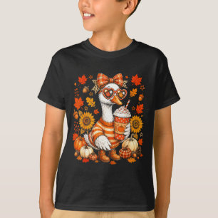 Cozy fall goose design funny autumn animal art T-Shirt