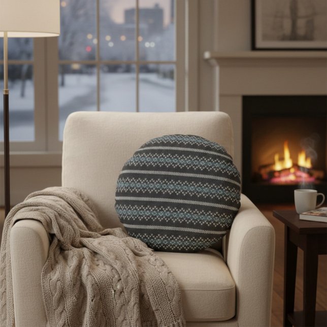 Cozy Knitted Pattern Black and Grey  Round Pillow (Creator Uploaded)