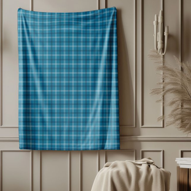 Cozy Navy Plaid Throw Blanket for Everyday Use (Cozy Navy Plaid Throw Blanket for Everyday Use)