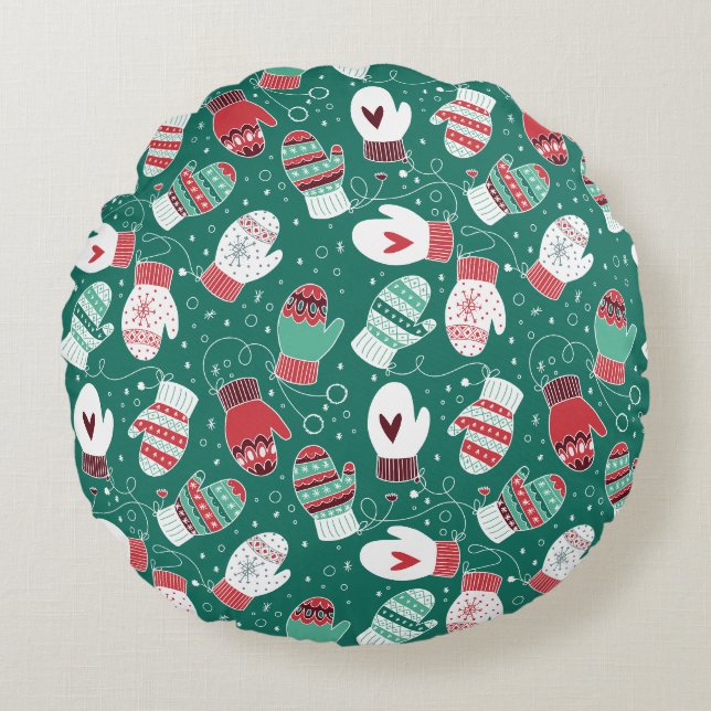 Cozy Winter Christmas Mittens Pattern in Green Round Pillow (Front)