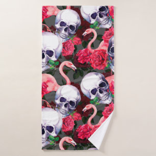 Crâne humain avec flamants et fleurs de rose rouge
