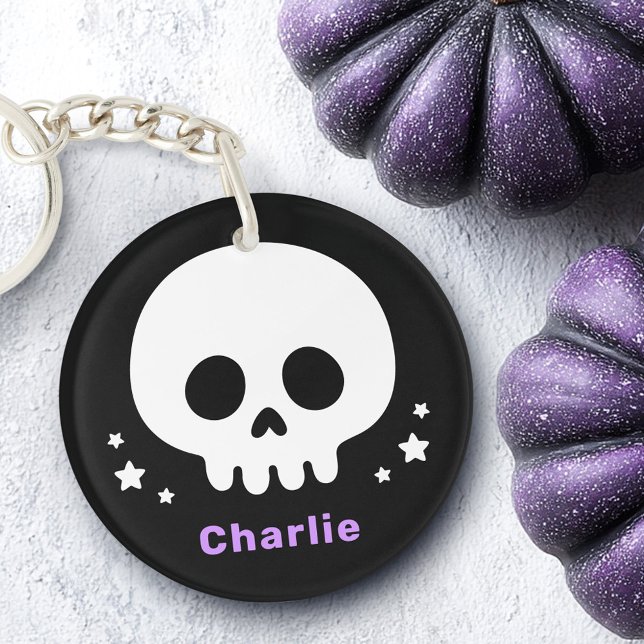 Crâne mignon avec étoiles et nom pourpre (Cute skull with stars and purple name keychain)