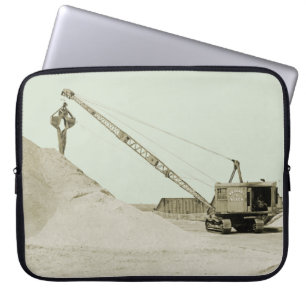 CRANE OPERATOR EARLY NORTHWEST MODEL 104 CLAMSHELL LAPTOP SLEEVE