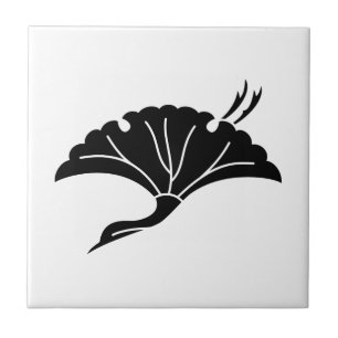 Crane-shaped ginkgo leaf tile