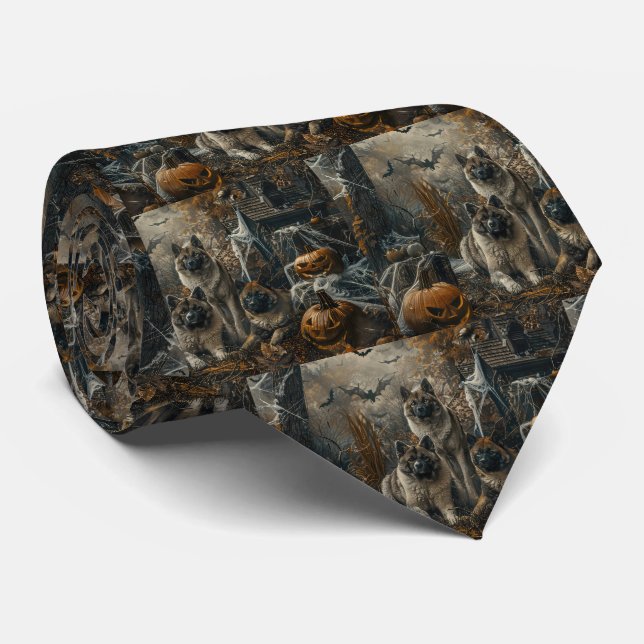 Cravate Akita Halloween Chien de nuit plaisir (Roulé)
