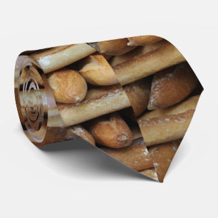 Cravate Baguettes fraîches sur un marché