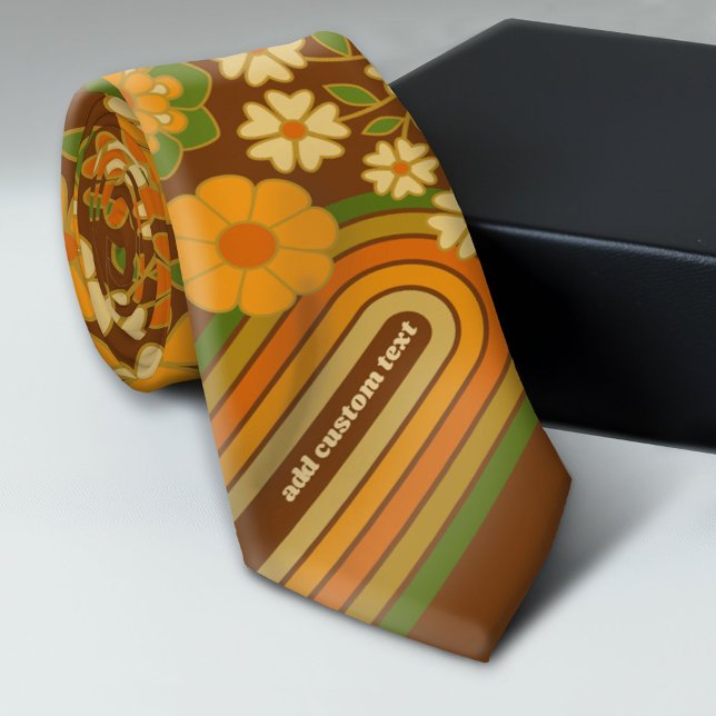 Cravate Bandes rétro et Fleurs funky avec nom personnalisé (Custom Photo Collage Tie - Create Your Own Look)