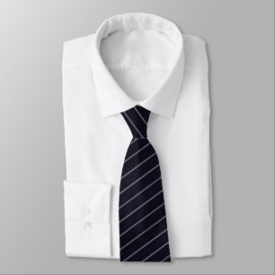 Cravate Bleu marine élégant motif rayure classique