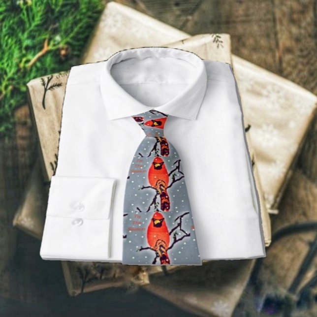 Cravate Cardinal En Neige (Box up this uniquely-designed neck tie for a special Christmas gift!)