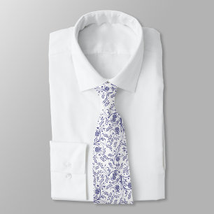 Cravate Col blanc avec un élégant motif floral bleu 
