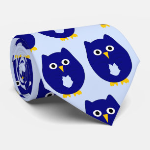 Cravate Conception de hibou bleu sur fond de couleur au ch