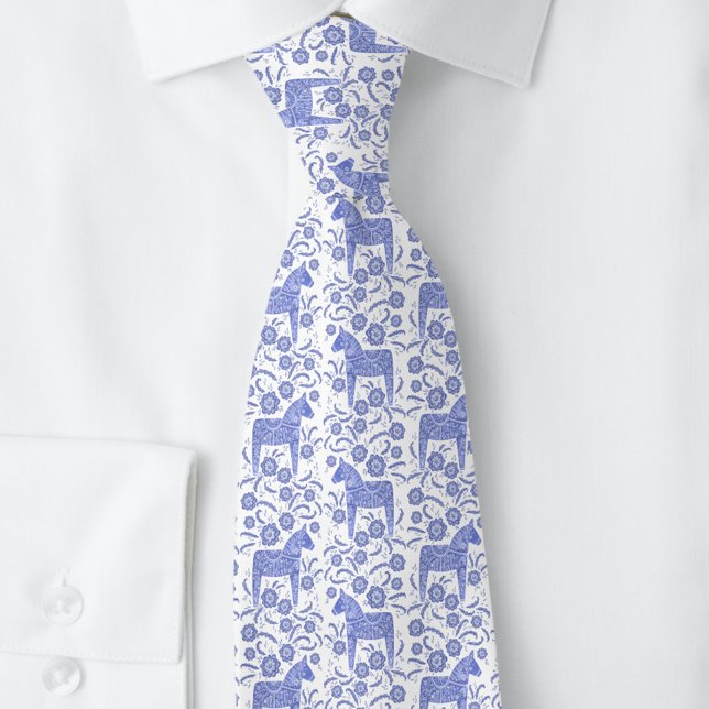 Cravate Dala suédois Horse Indigo Blue and White Folk Art (Swedish Dala Horse folk art blue and white tie)