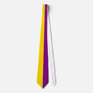 Cravate de pourpre et de couleur de l'or deux
