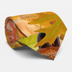 Cravate Feuille et glands de chute