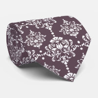 Fleurs de Damas Mauve Foncé pour les Garçons d'Hon