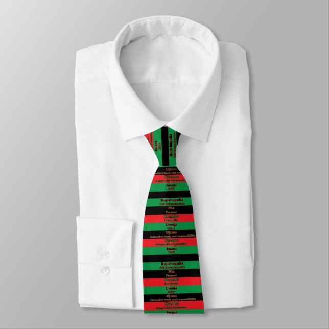 Cravate Kwanzaa Sept Principes Rouge Vert Noir (Attaché)