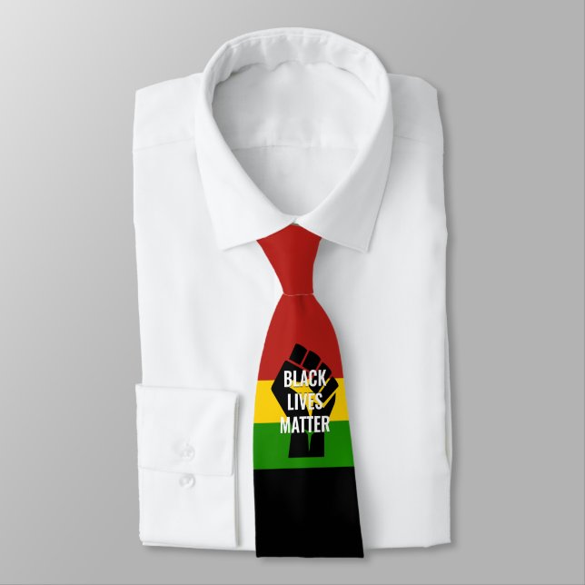 Cravate LA VIE NOIRE EST IMPORTANTE BHM| Poing| Monogramme (Attaché)