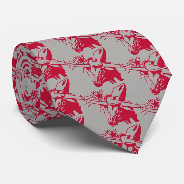Cravate Maroon / Red Longhorn Steer avec Casquette Cowboy (Roulé)