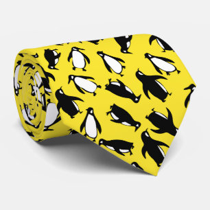 Cravate Mignon motif pingouin noir blanc sur fond jaune