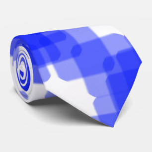 Cravate Motif carré bleu vrai superposé sur fond blanc    