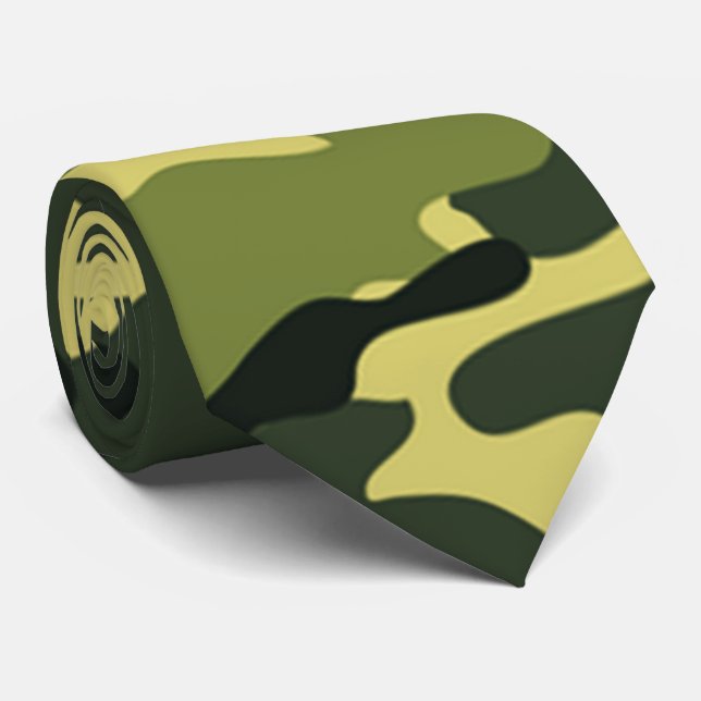 Cravate Motif de camouflage vert (Roulé)