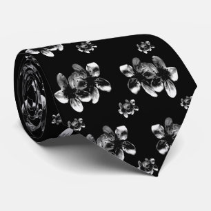 Cravate Motif En Fleur Noire Et Blanche,
