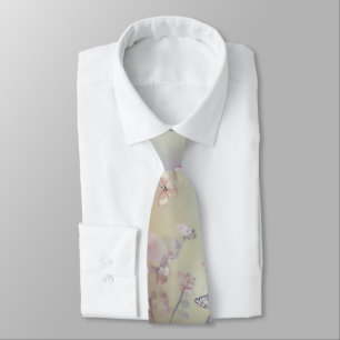 Cravate Motif floral et papillon rose pastel