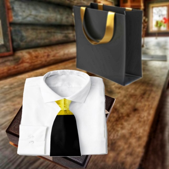 Cravate Noir à panneau or (An unusual-looking tie, for that someone who likes to make a Bold, statement!)