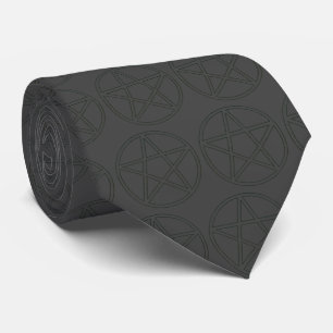 Cravate Noir sur le pentagramme noir