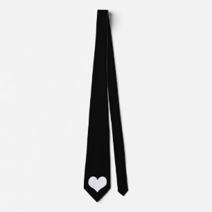 Cravate noire avec coeur blanc