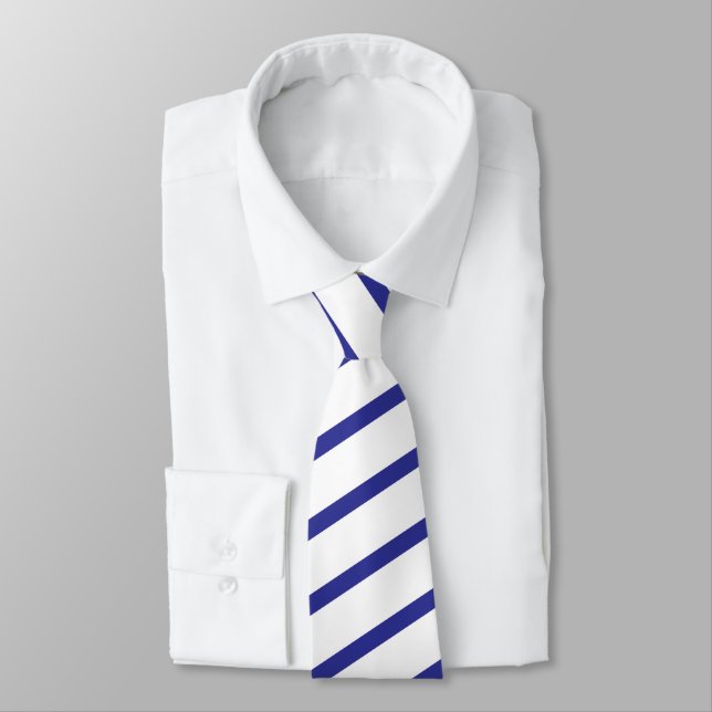 Cravate Rayé Bleu Sur Fond Blanc (Attaché)