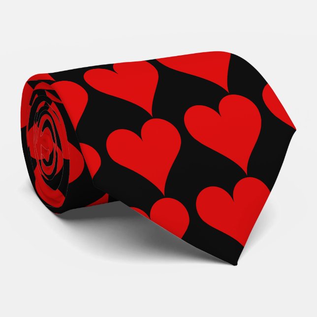Cravate rouge de coeur (Roulé)