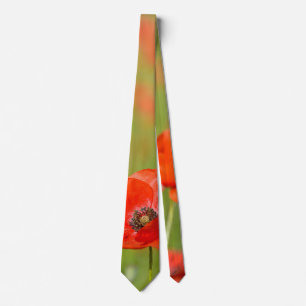 Cravate rouge de fleur de pavot