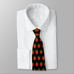 Cravate rouge de motif de fraise