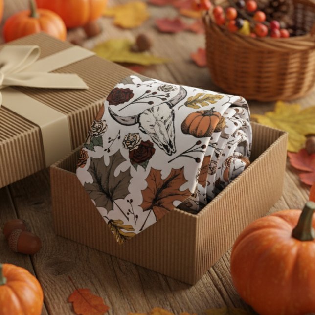 Cravate Taureau de l'Ouest gris clair Pays (Modern Gray Thanksgiving Foliage Mens Tie. Fall Harvest, Cow Skull, Leaves Pattern in Autumn Colors.)