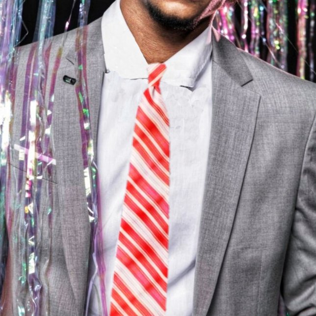 Cravate Traitements répartis (Check out this tie, with a candy-striped design, just in time for Christmas!)