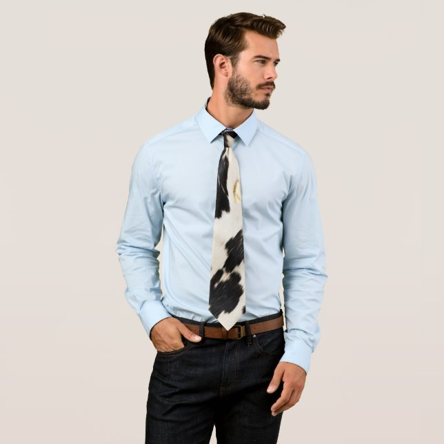 Cravate Vachette noire blanche sud-ouest (En situation)